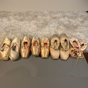 Lots of dead/near dead pointe shoes (street size 9/9.5)